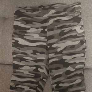 Torrid size 2 camouflage leggings